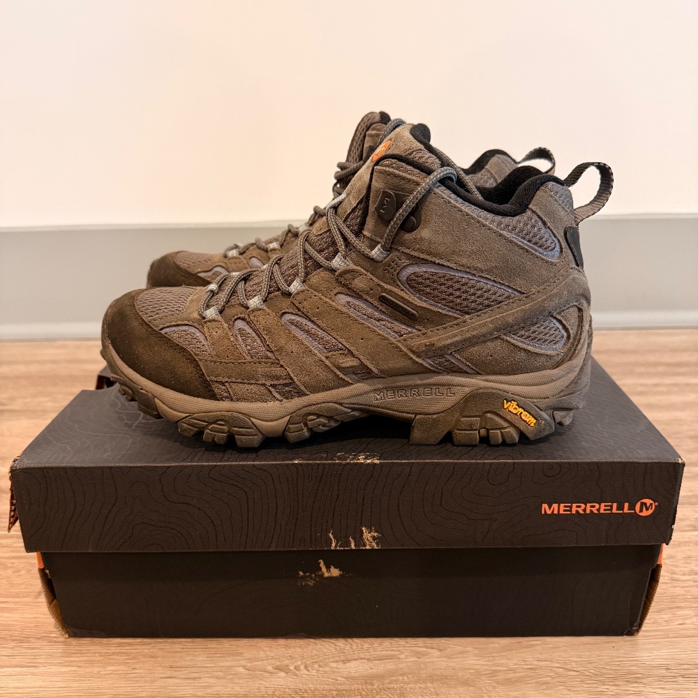 Merrell Moab Hiking Shoes Women's Size 9